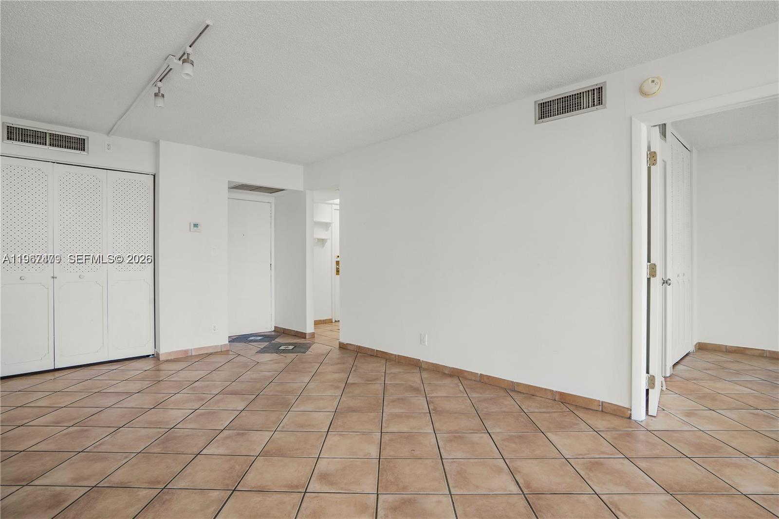 BISCAYA III CONDO - Residential