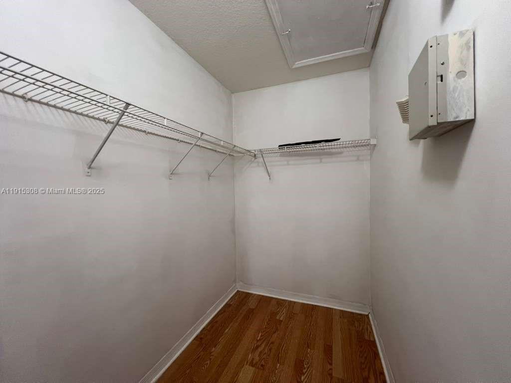 VENETIA GARDENS SOUTH CON - Residential Lease