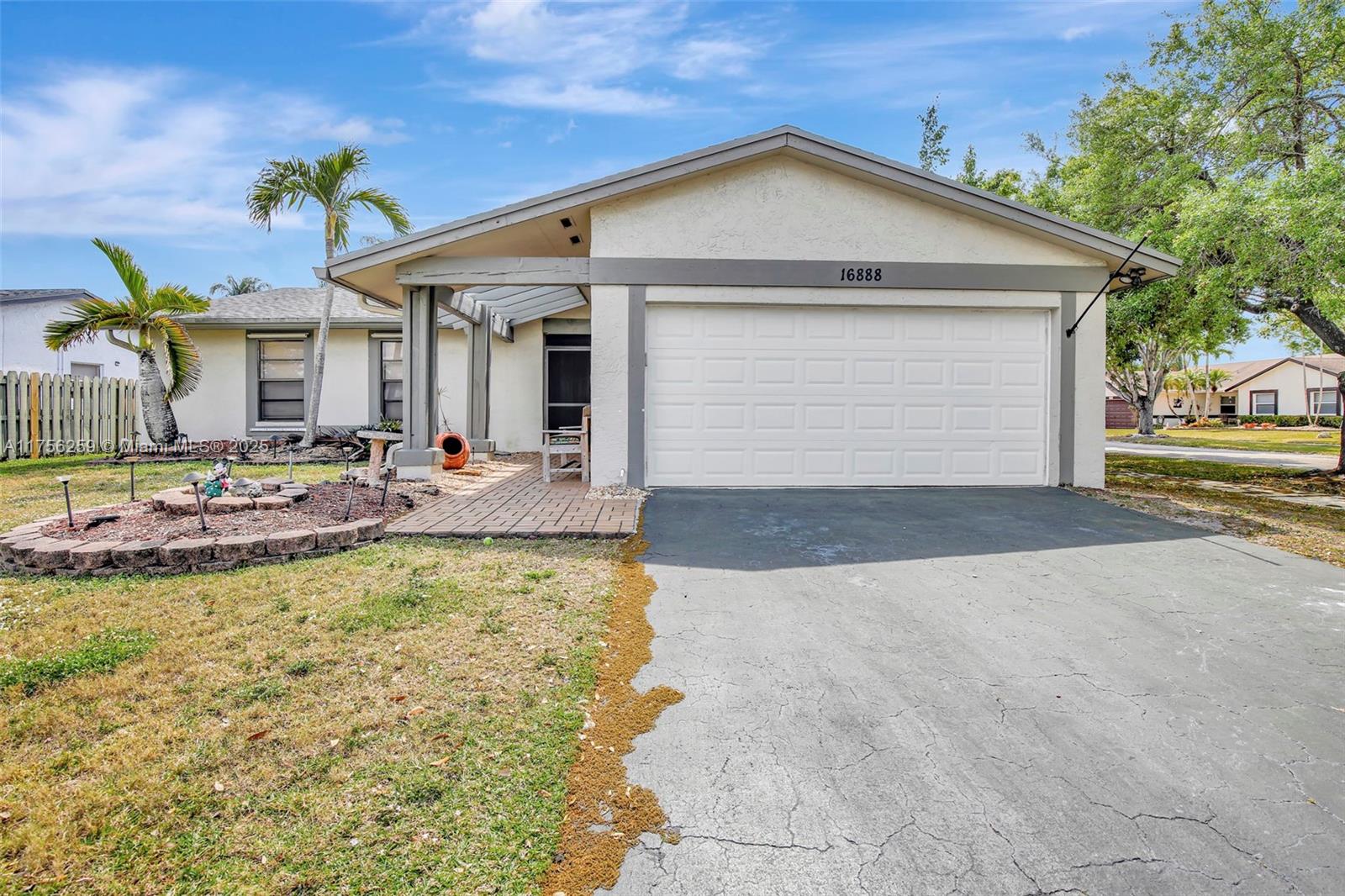 16888 Royal Poinciana Dr, Weston, Broward County, Florida - 3 Bedrooms  
2 Bathrooms - 