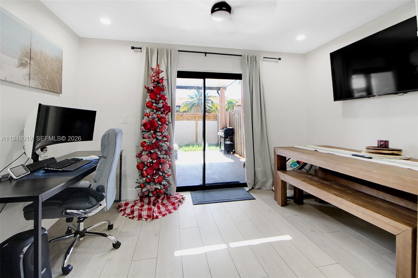 MILLER DREAM TOWNHOMES CO - Residential