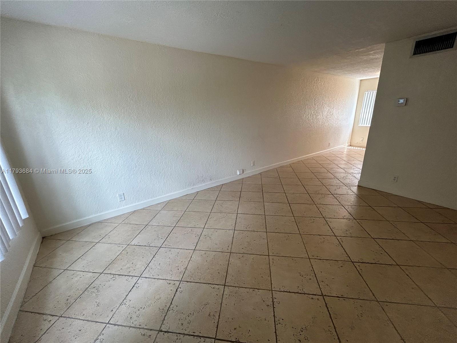4815 NW 9th Dr 4815