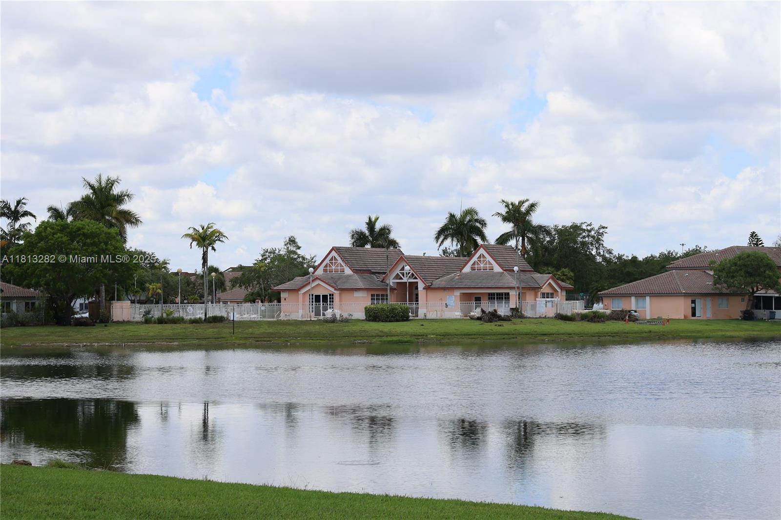 CHAPEL TRAIL II - Residential