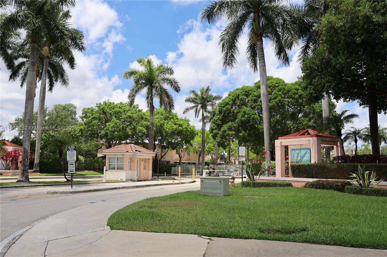 CHAPEL TRAIL II - Residential
