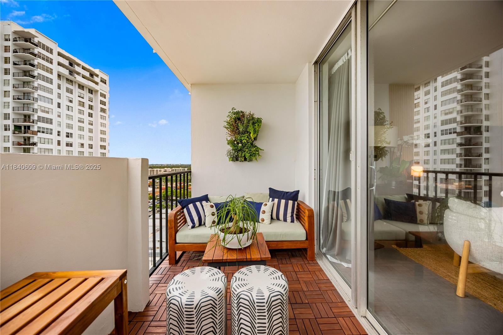 COMMODORE PLAZA CONDO - Residential