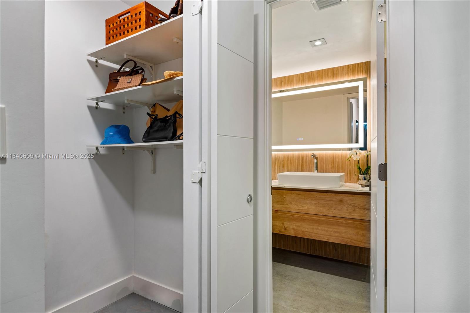 COMMODORE PLAZA CONDO - Residential