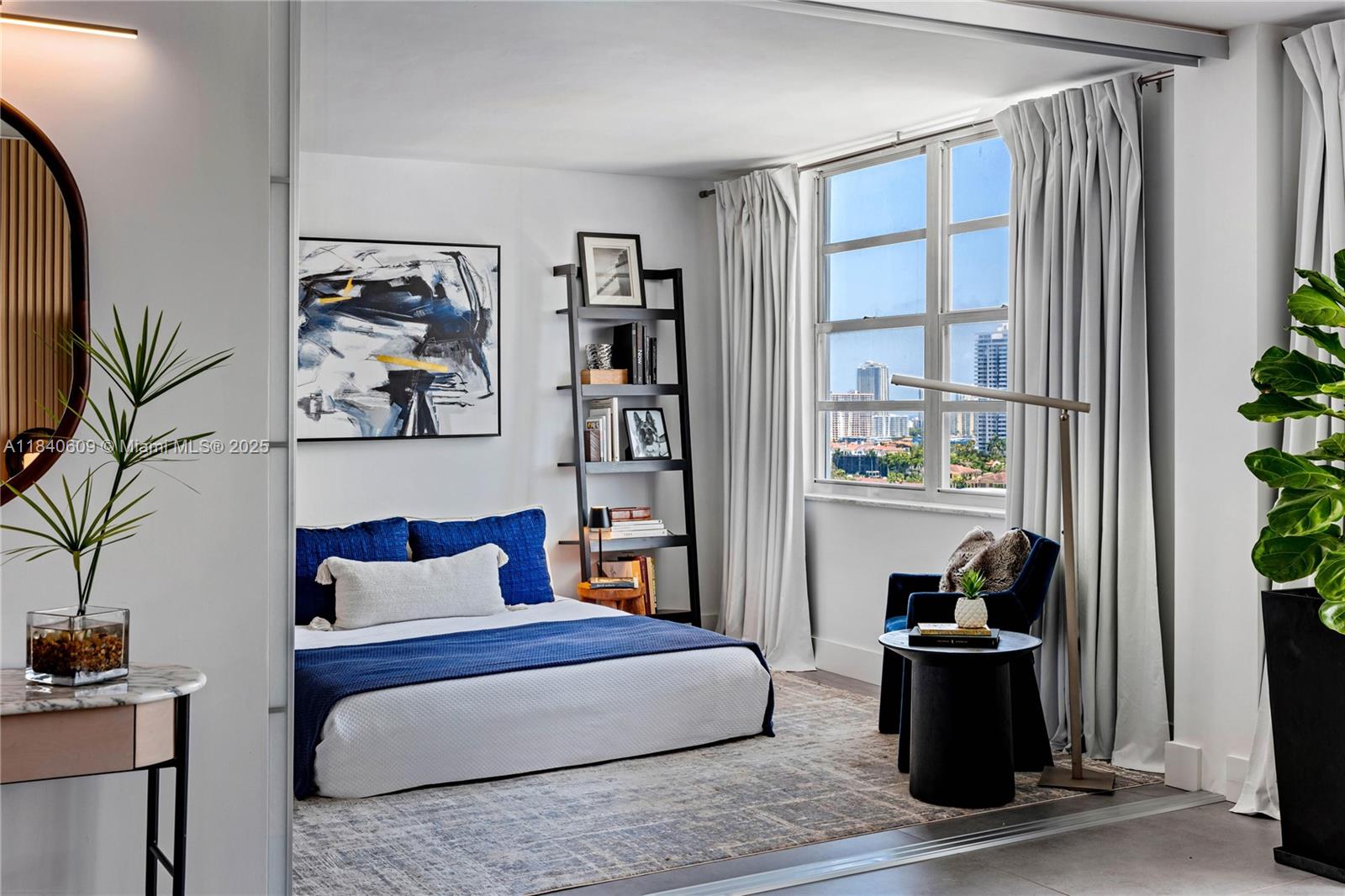 COMMODORE PLAZA CONDO - Residential