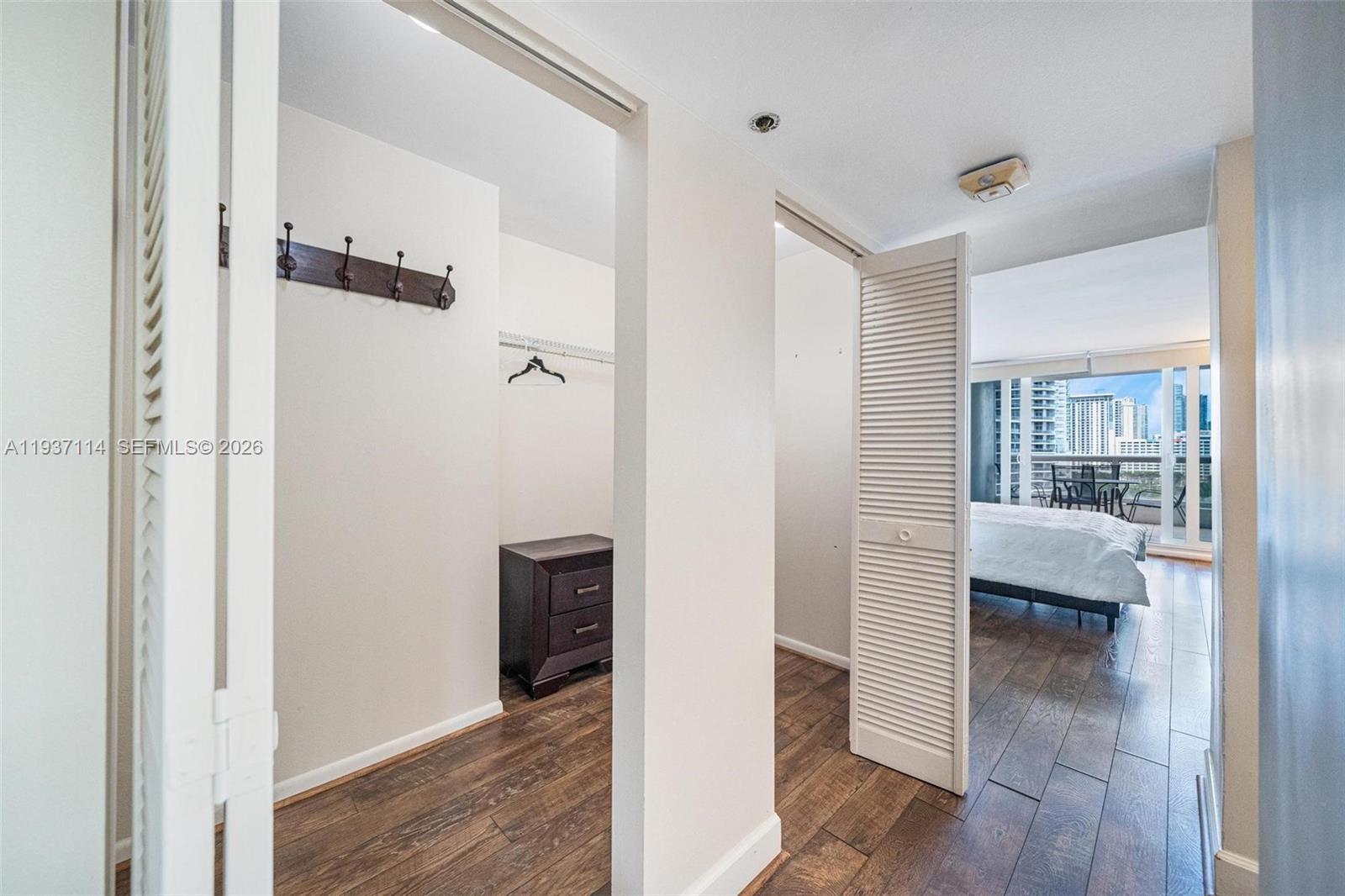 VENETIA CONDO - Residential