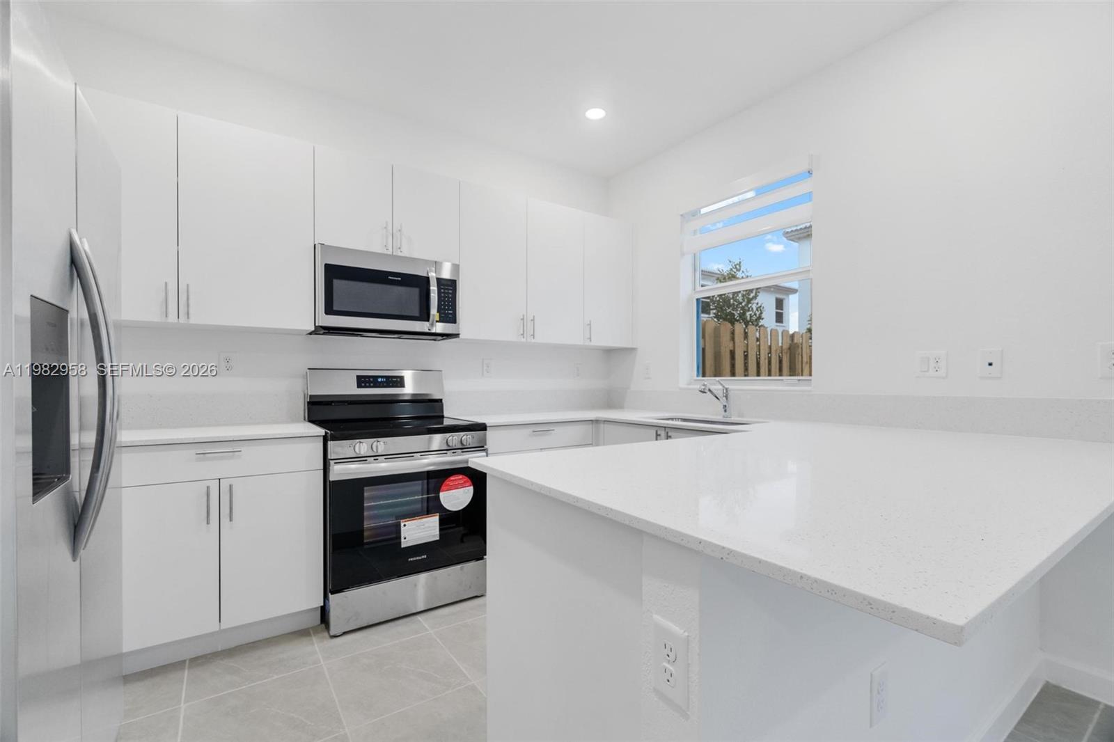 STEIN ASSEMBLAGE - Residential