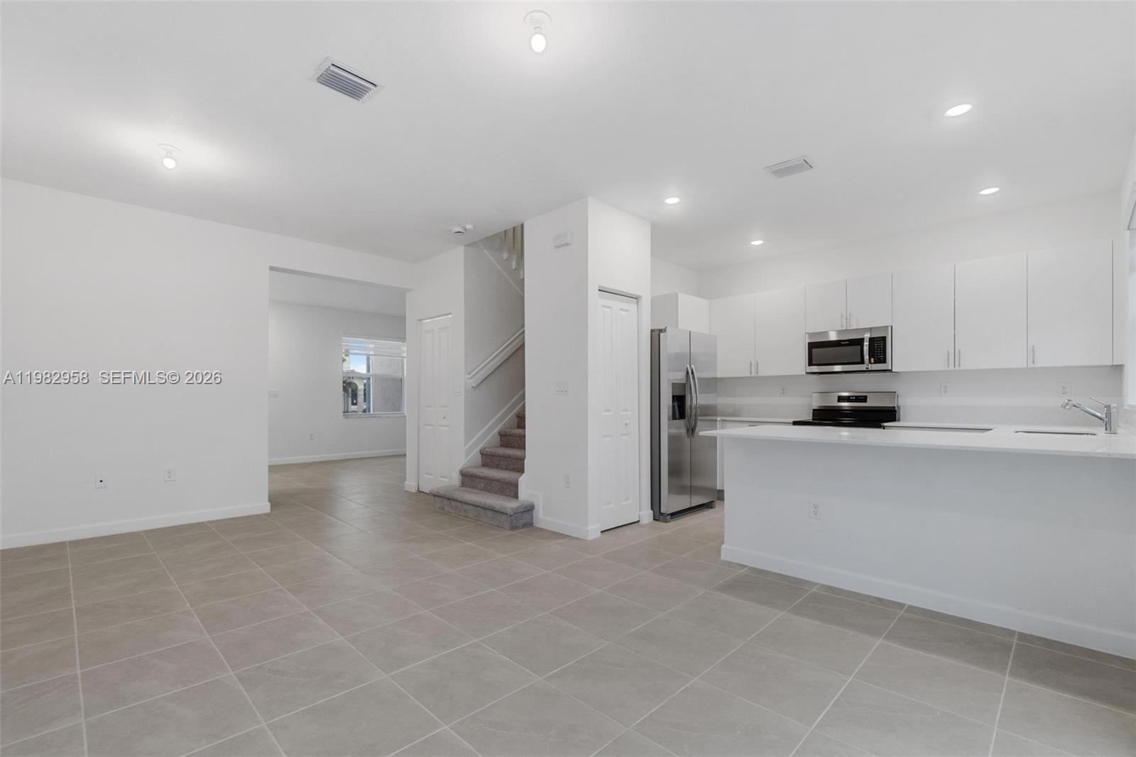 STEIN ASSEMBLAGE - Residential