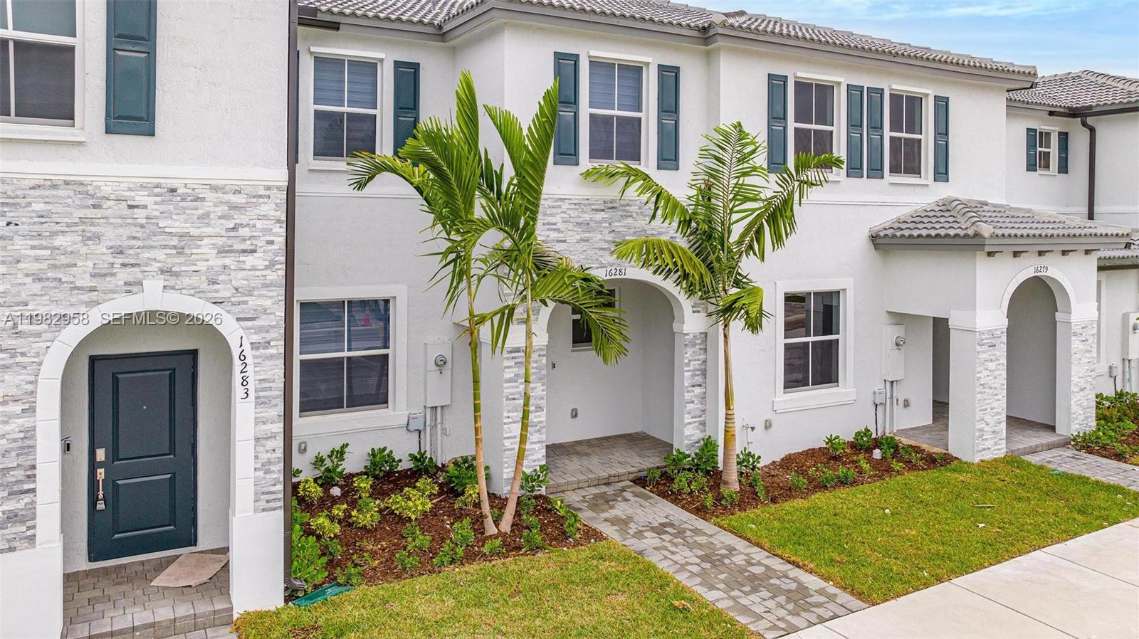 STEIN ASSEMBLAGE - Residential