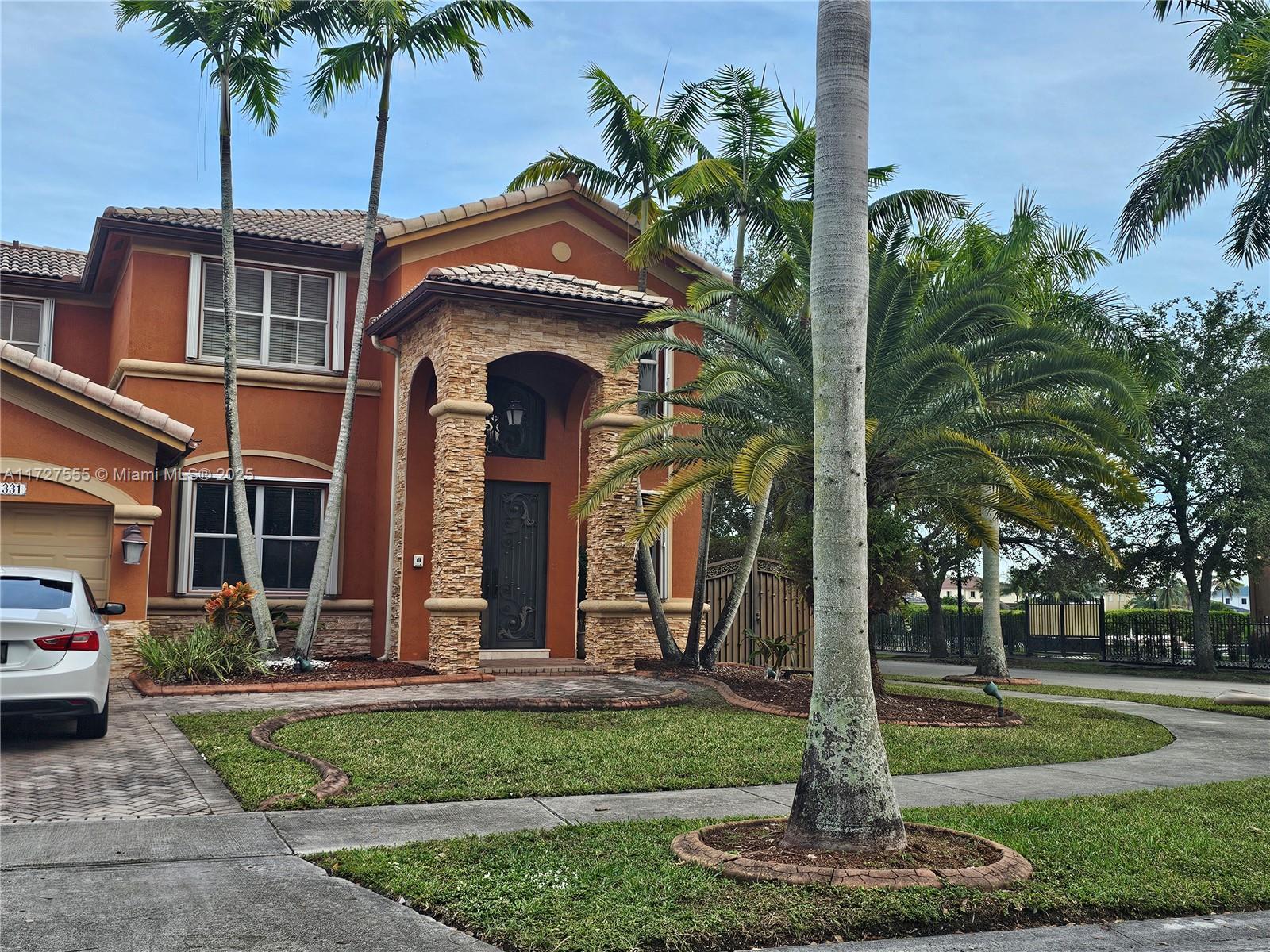 A B AT TAMIAMI TRAIL PHAS - Residential
