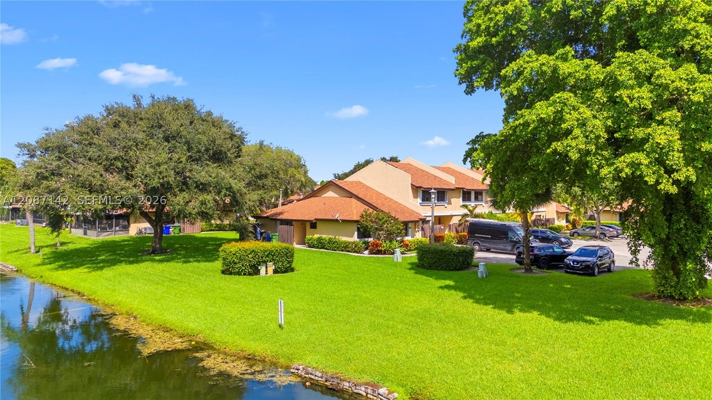 Photo of 310 SW 96th Ter, Pembroke Pines, FL 33025 (MLS # A12087142)