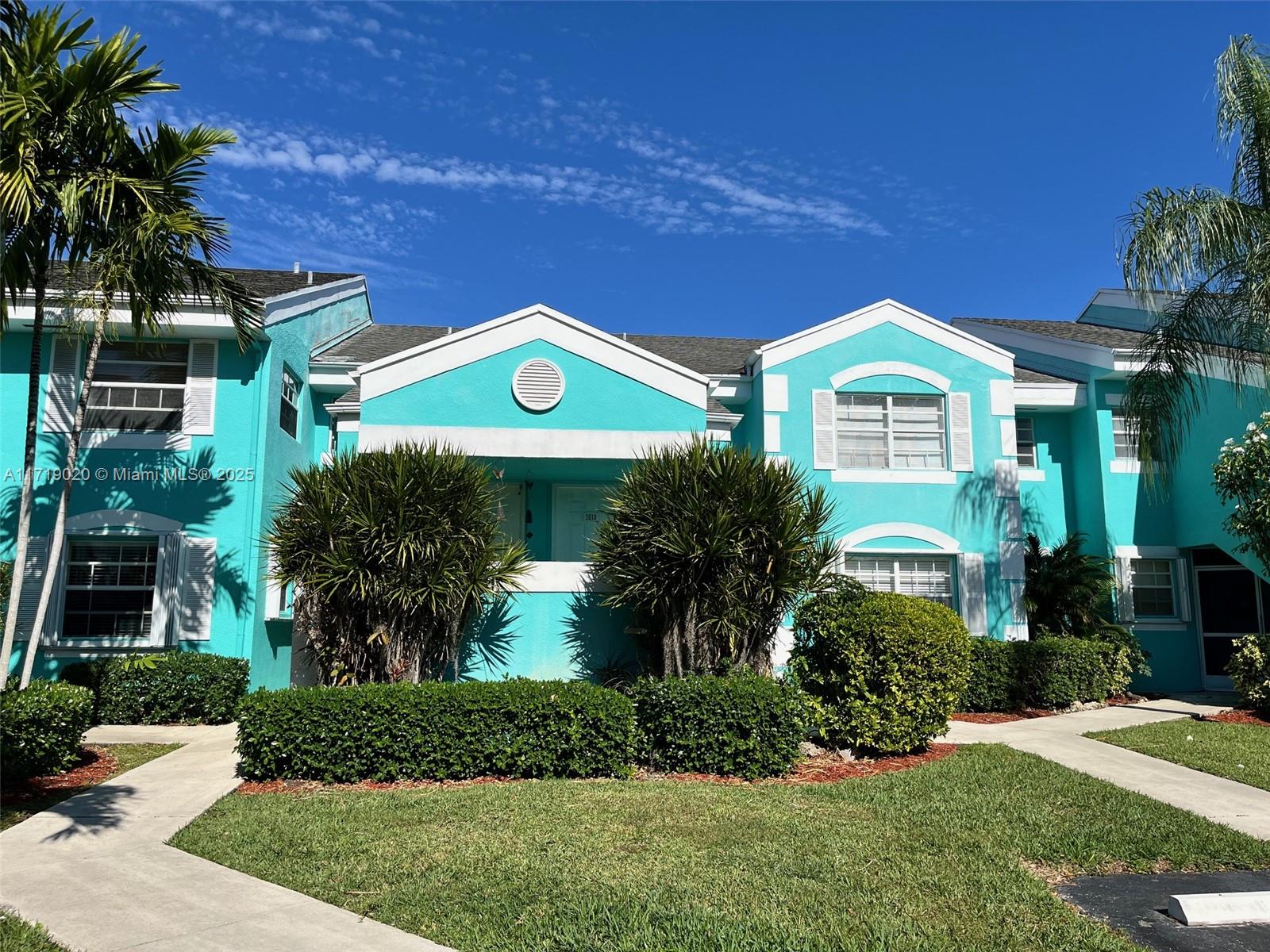 Property for Sale at 2608 Se 20th Ct 204-A, Homestead, Miami-Dade County, Florida - Bedrooms: 2 
Bathrooms: 2  - $199,900