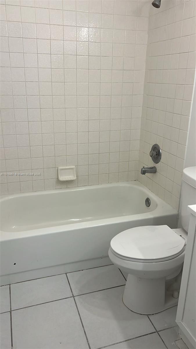 9808 Hammocks Blvd 203-23