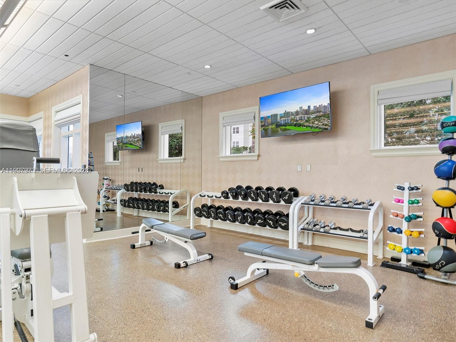 TURNBERRY VLG NO TOWER CO - Residential