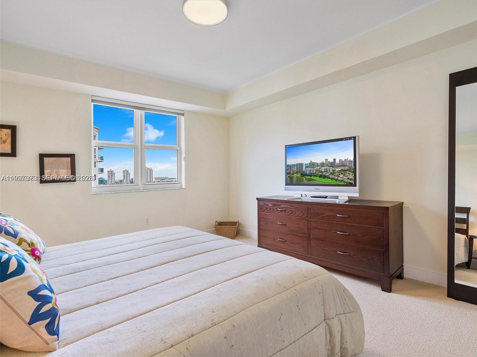 TURNBERRY VLG NO TOWER CO - Residential