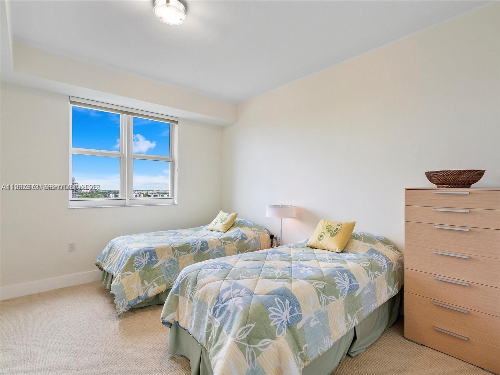 TURNBERRY VLG NO TOWER CO - Residential