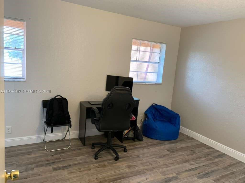 TOWN & COUNTRY CONDO PHAS - Residential Lease