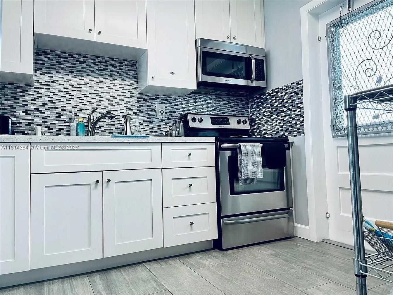 SHERIDAN LAKES CONDO APTS - Residential Lease