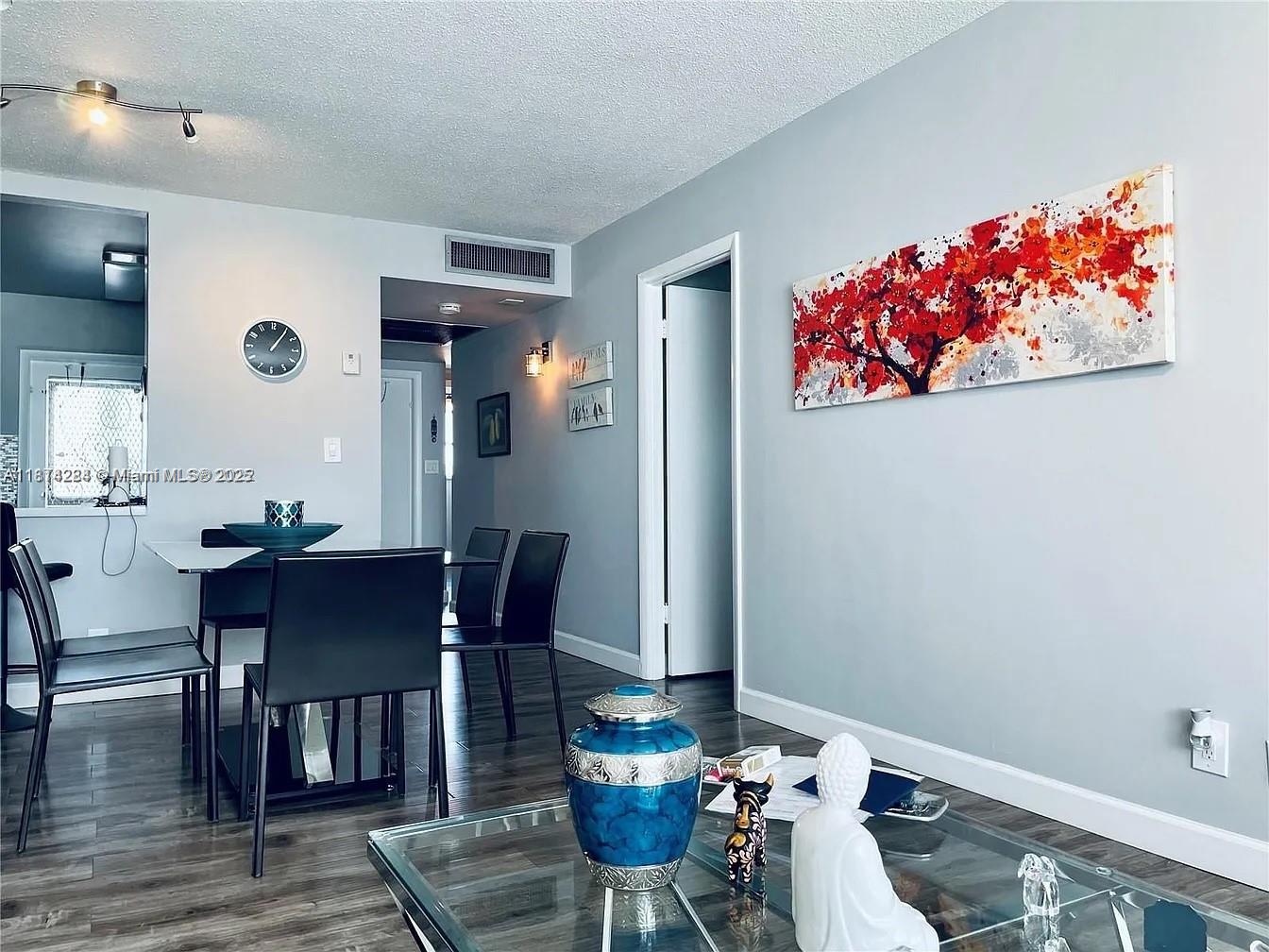 SHERIDAN LAKES CONDO APTS - Residential Lease
