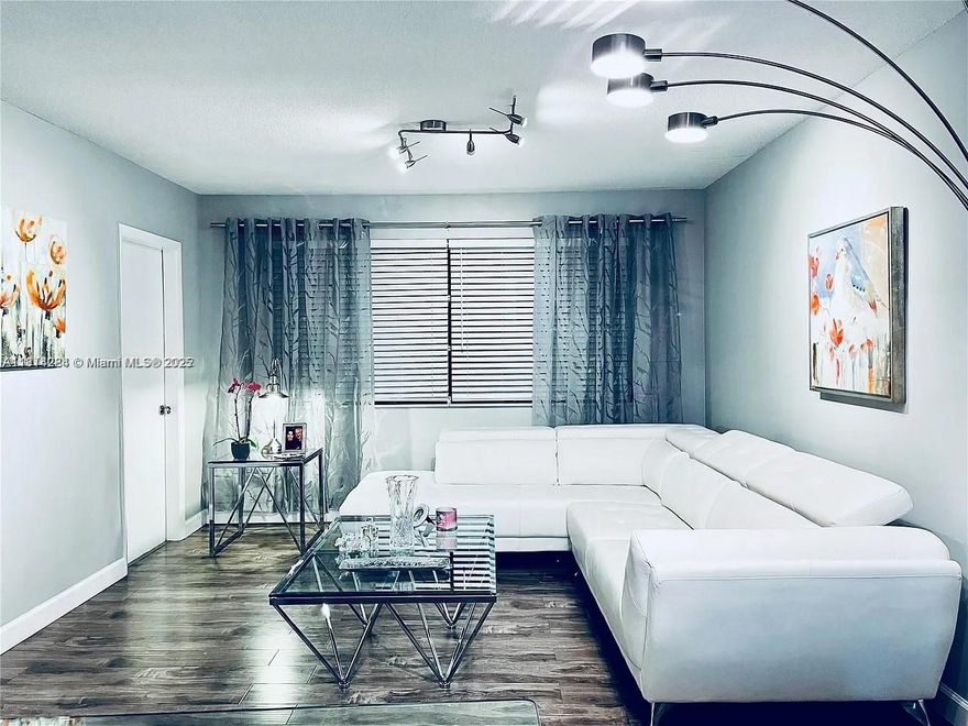 55+ Community. Contemporary and updated 2 bedrooms and 2 full bathrooms unit in Hollywood Hills. Newer white quartz kitchen countertops and wooden white shaker cabinets. Located at Sheridan Lakes, across from T.Y. Park, and conveniently located near to shopping centers, the beaches and Fort Lauderdale International Airport. Many amenities in the community to enjoy such as fully equipped community pool, barbecue area, exercise room, library and more. Laundry facilities in each floor. NO PETS ALLOWED. Application with the HOA: Credit Score 675 required by the association. (At least 1 of the occupants has to be 55 y/o. Minors 16+).