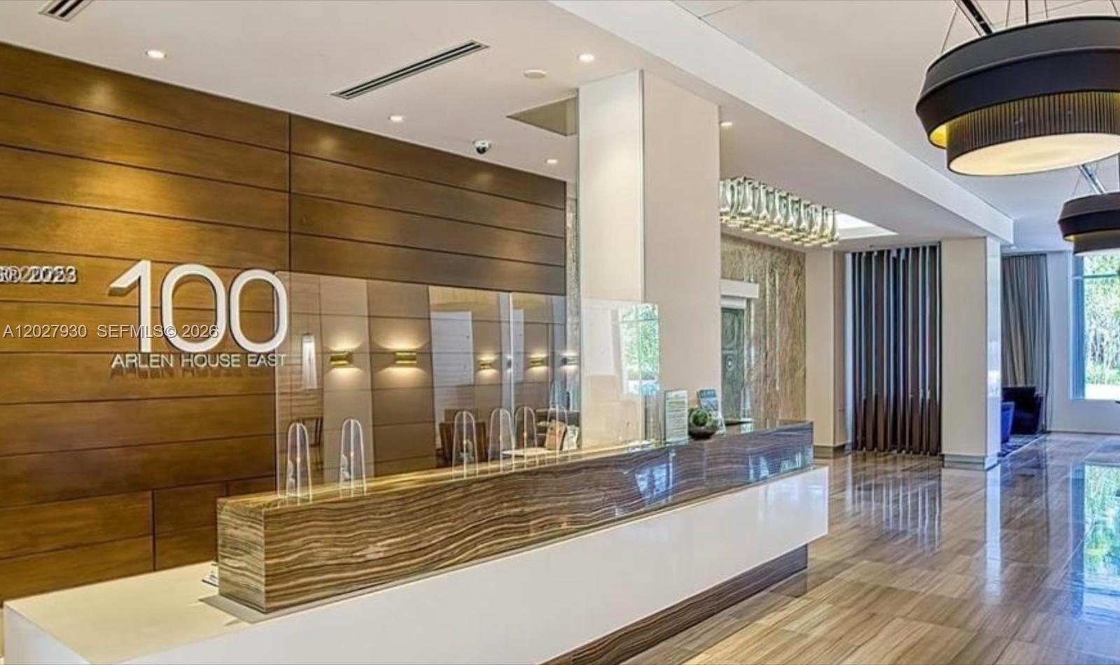 100 Bayview Dr 2014