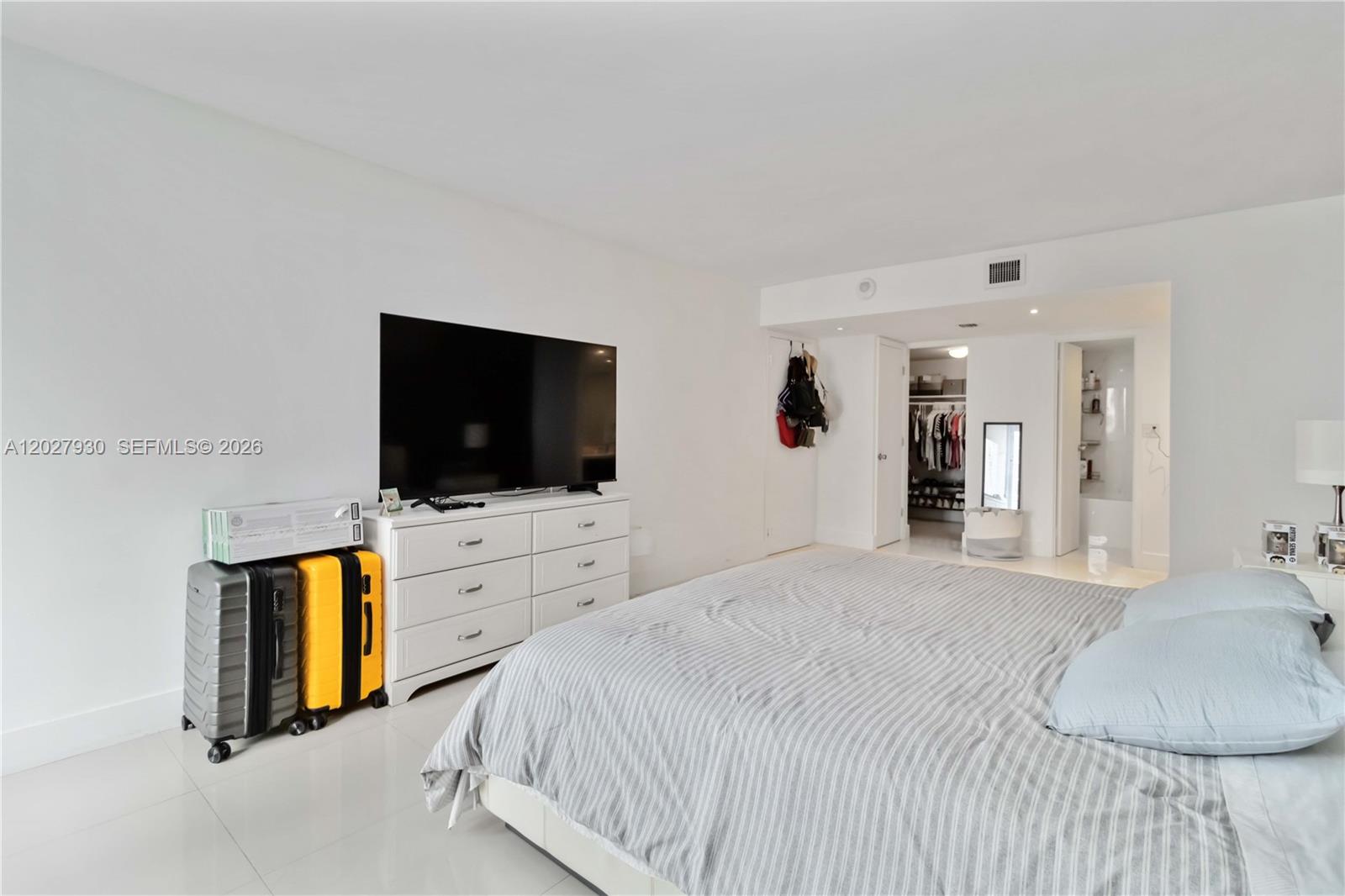 ARLEN HOUSE EAST CONDO - Residential