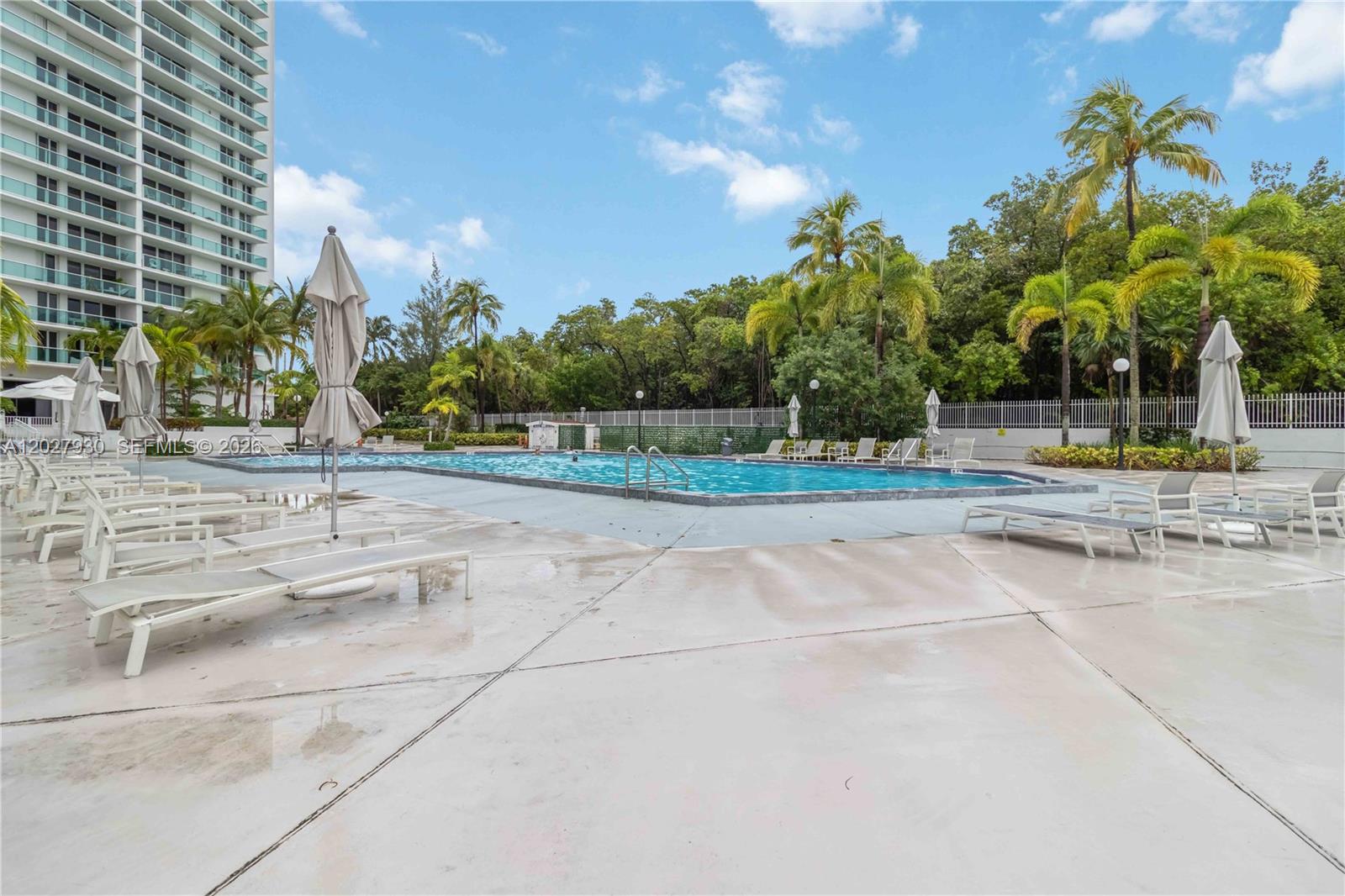 ARLEN HOUSE EAST CONDO - Residential