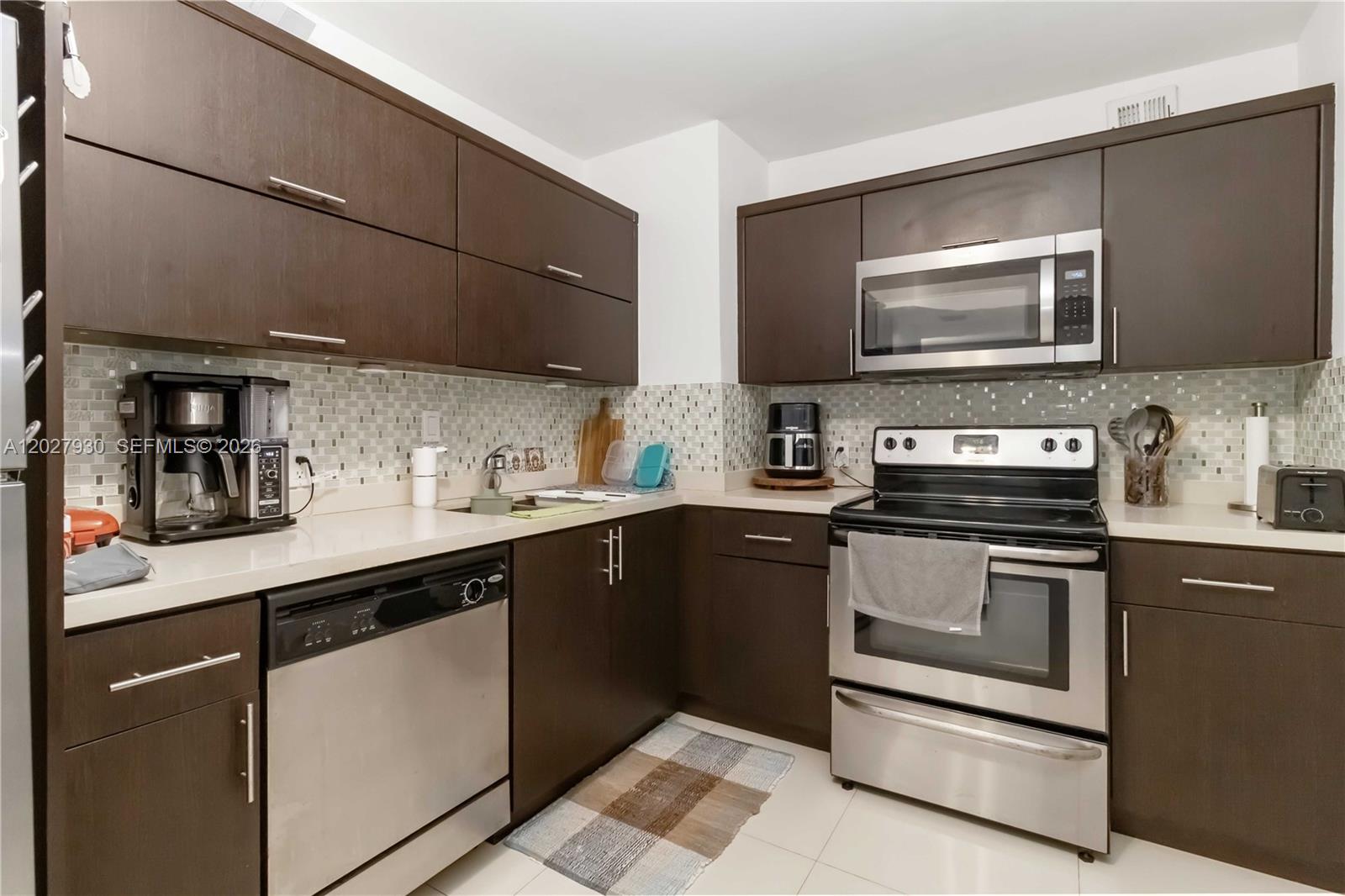 ARLEN HOUSE EAST CONDO - Residential