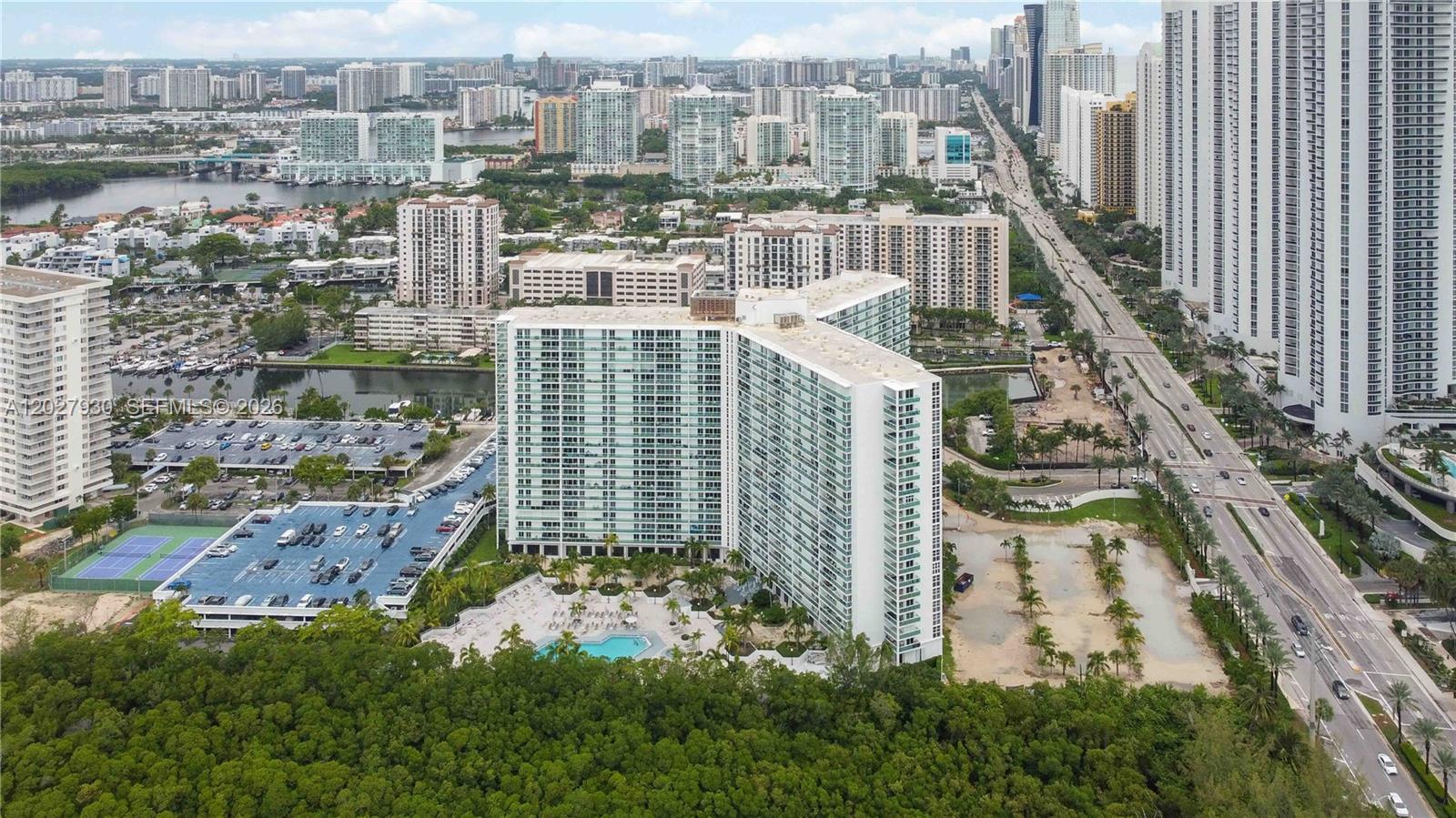 ARLEN HOUSE EAST CONDO - Residential