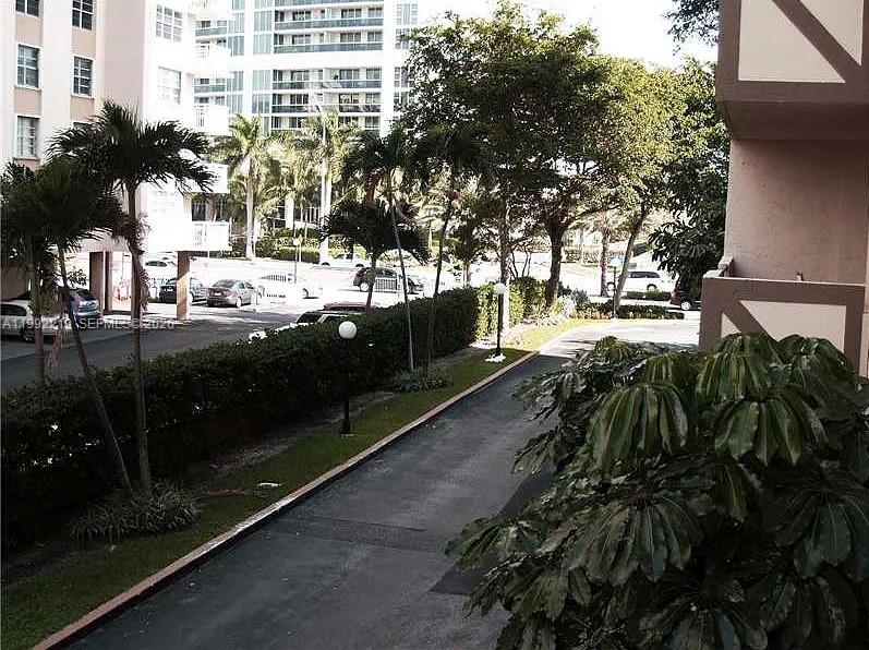 PRINCE GEORGE ARMS CONDO - Residential Lease