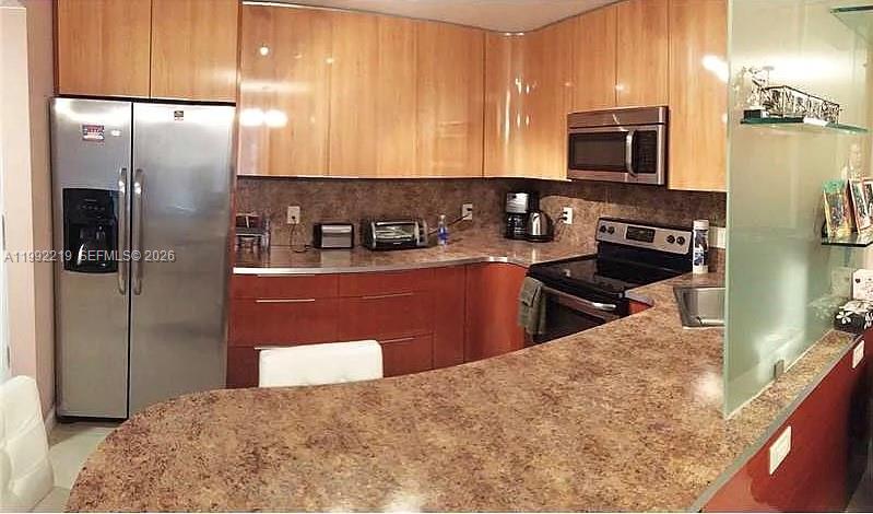 PRINCE GEORGE ARMS CONDO - Residential Lease