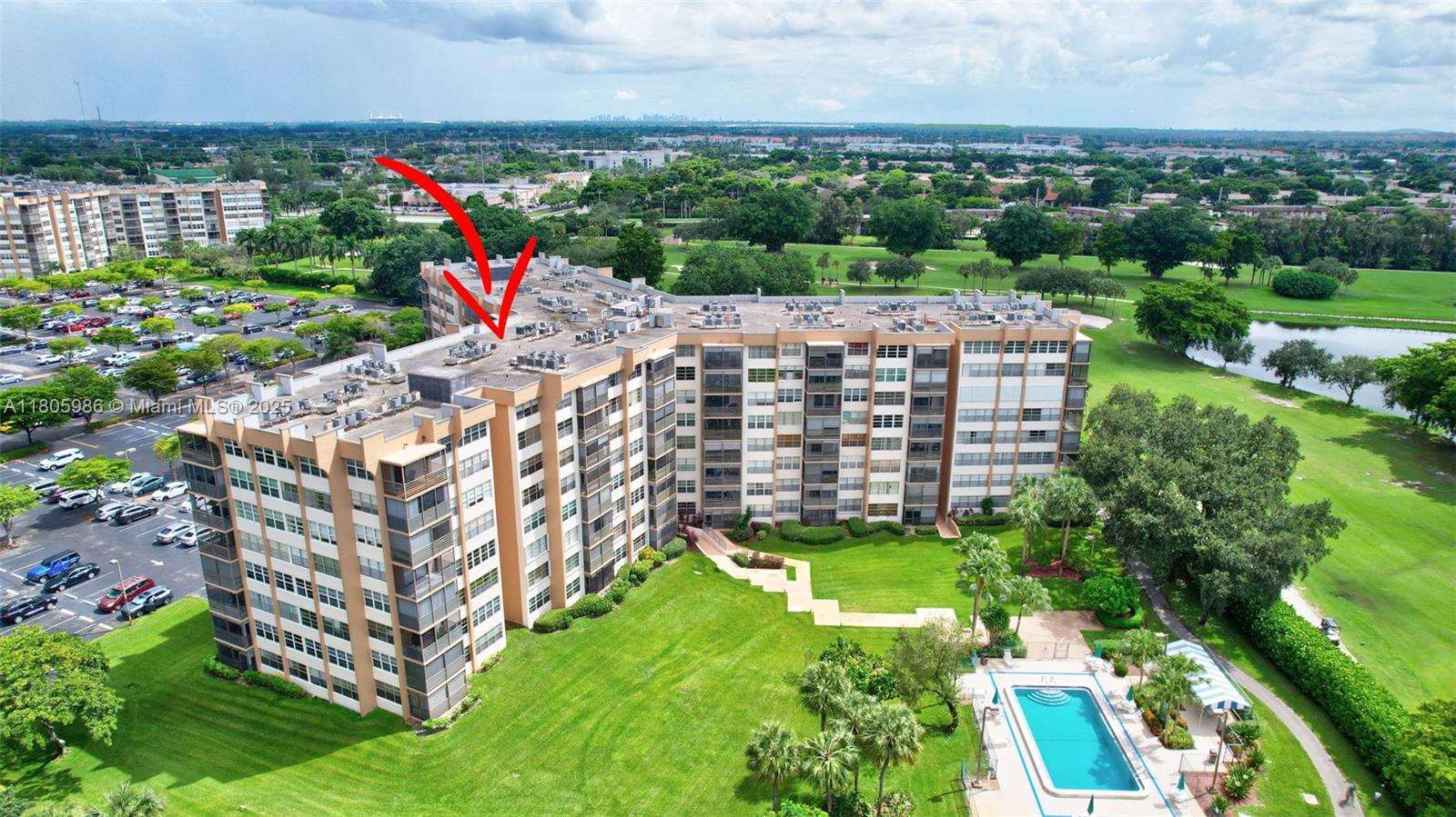 900 Saint Charles Pl 616