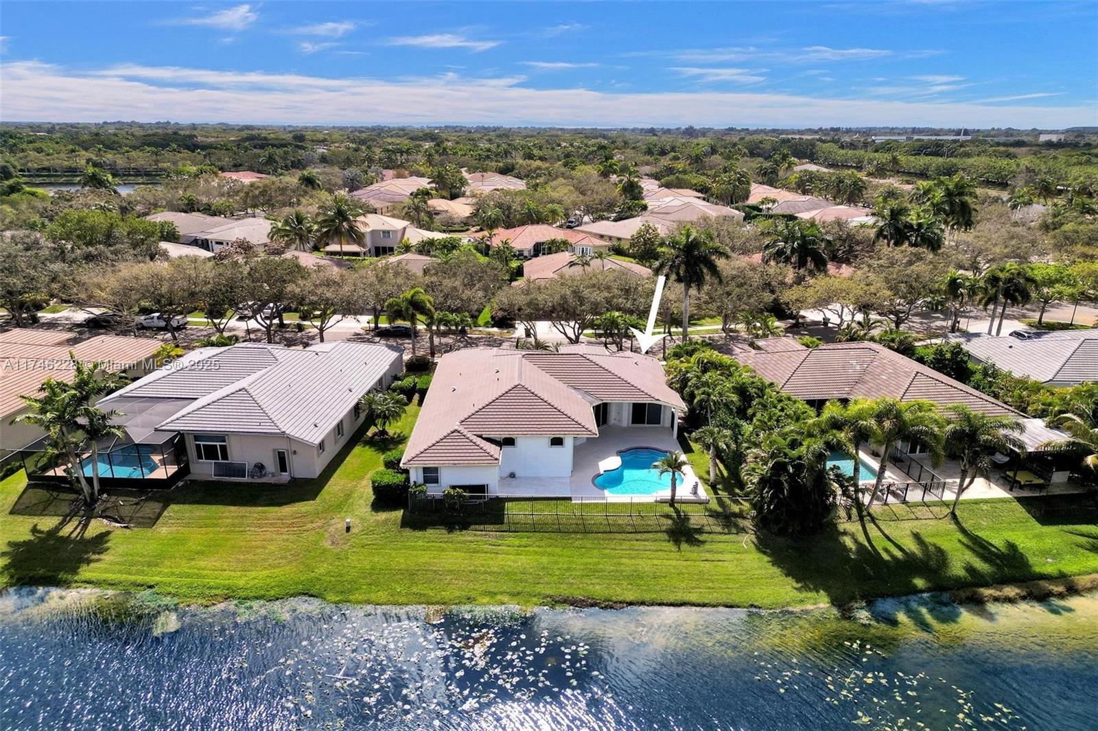 Property for Sale at 3807 Oak Ridge Cir, Weston, Broward County, Florida - Bedrooms: 5 
Bathrooms: 3  - $1,370,000