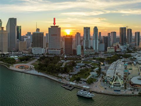 50 Biscayne Blvd 3107 Miami FL 33132