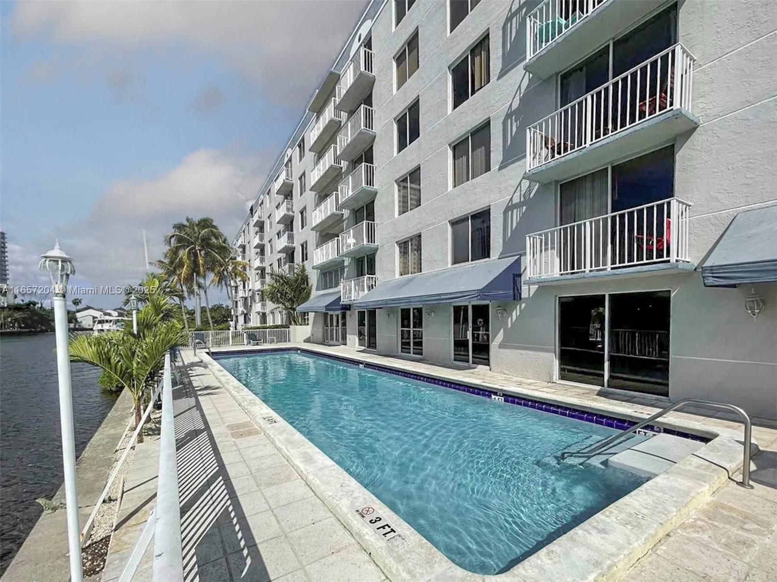 SERENITY ON THE RIVER CON - Residential