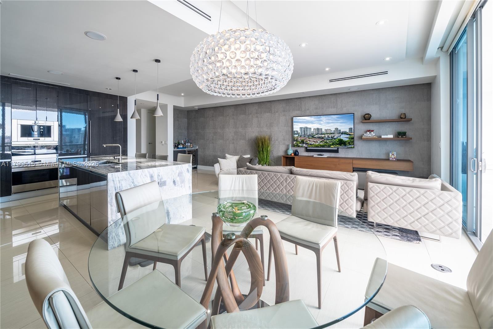 ECHO CONDO - Residential