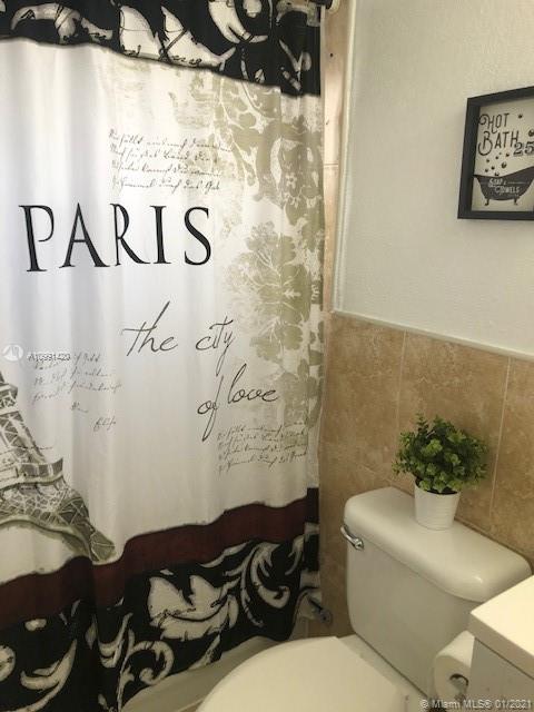 VILLAS OF WEST BIRD CONDO - Residential