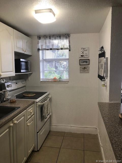 VILLAS OF WEST BIRD CONDO - Residential