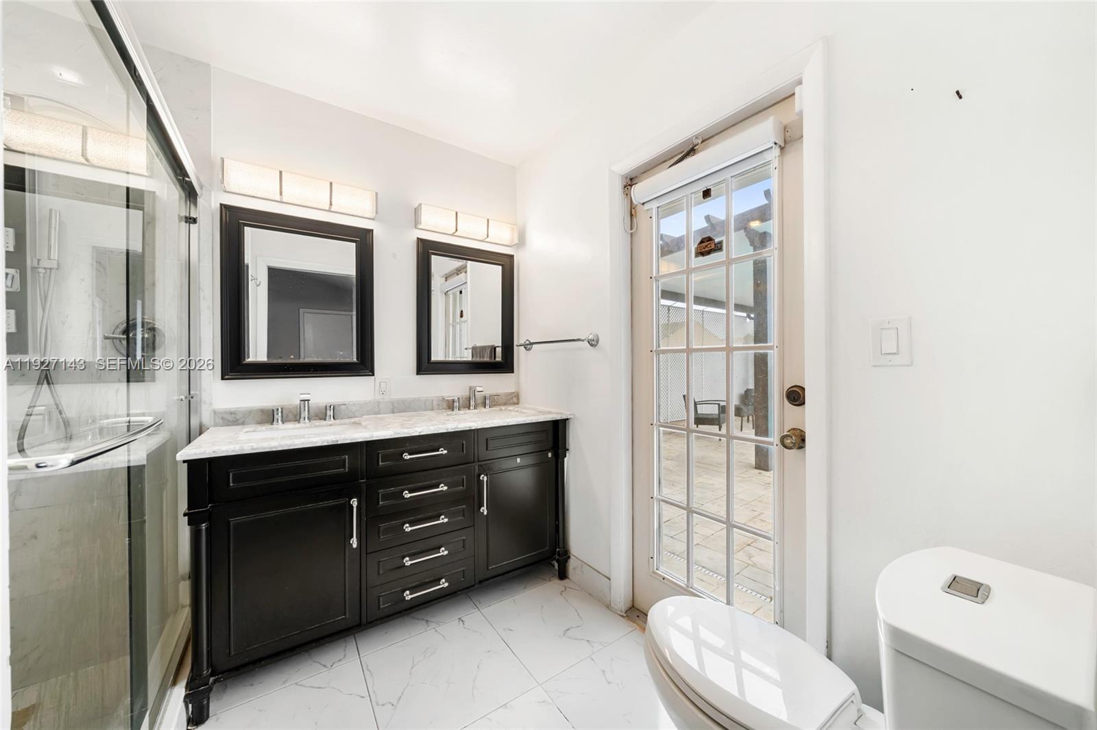 ROYAL GLEN - Residential