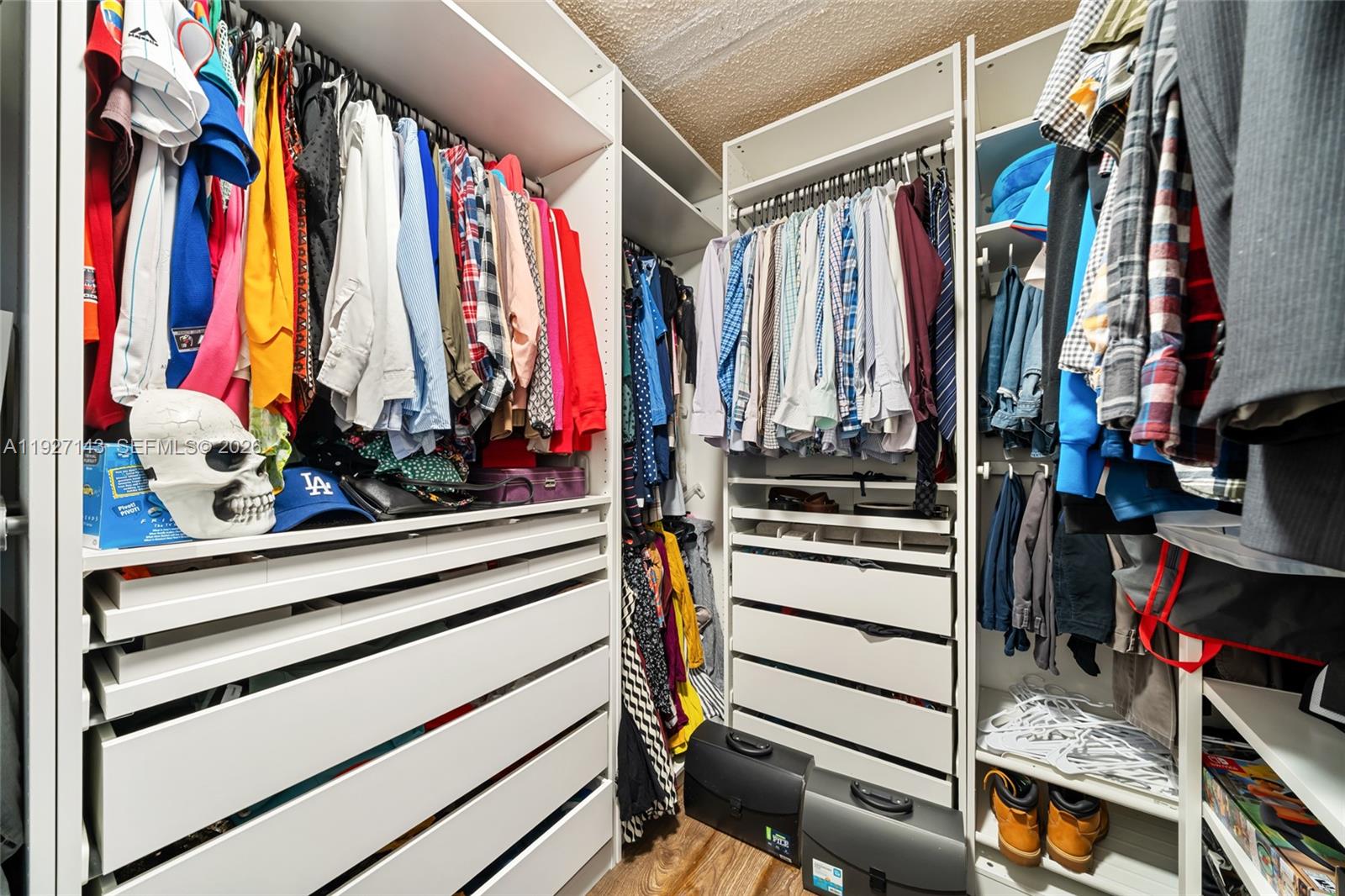 ROYAL GLEN - Residential