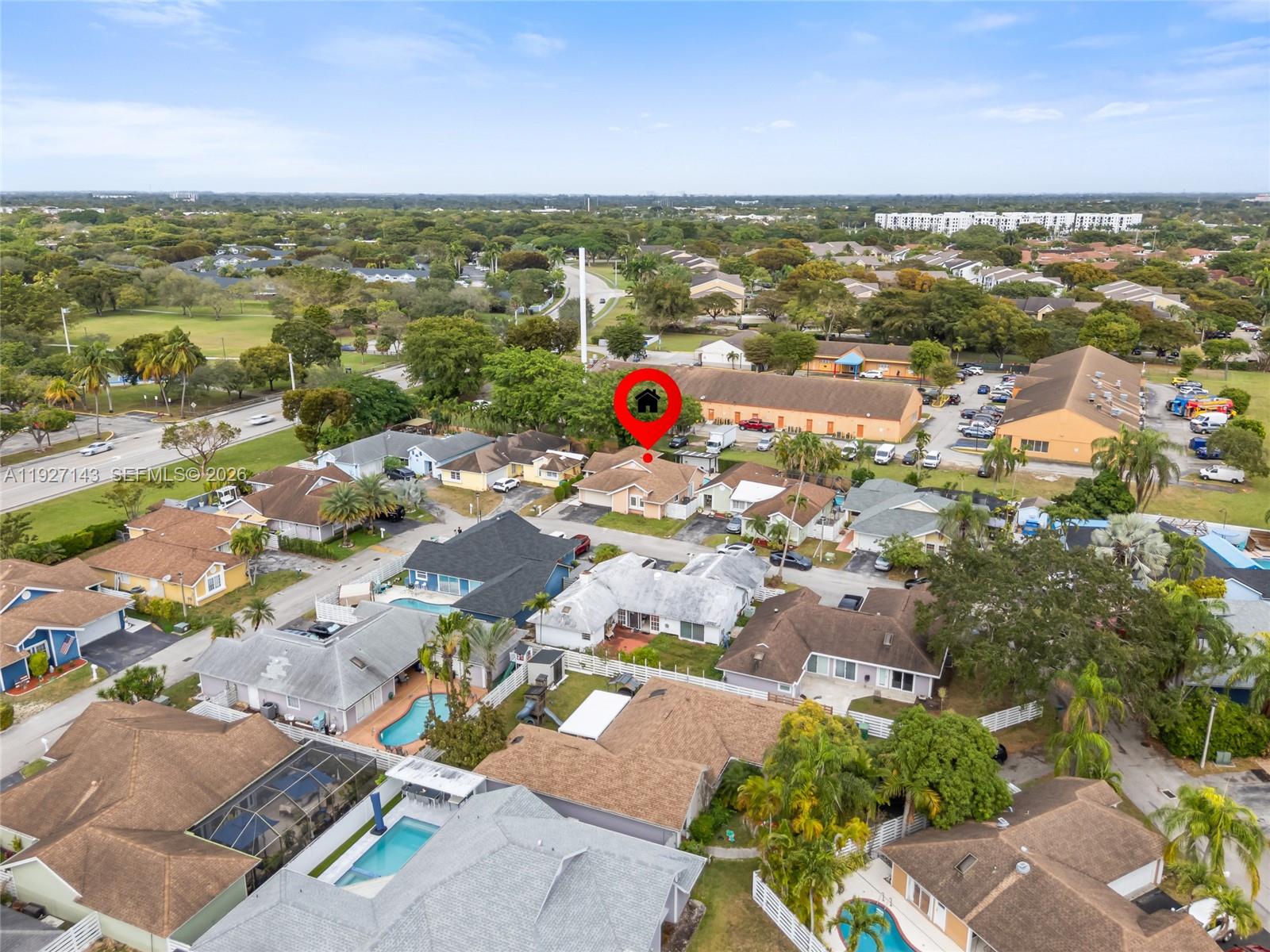 ROYAL GLEN - Residential