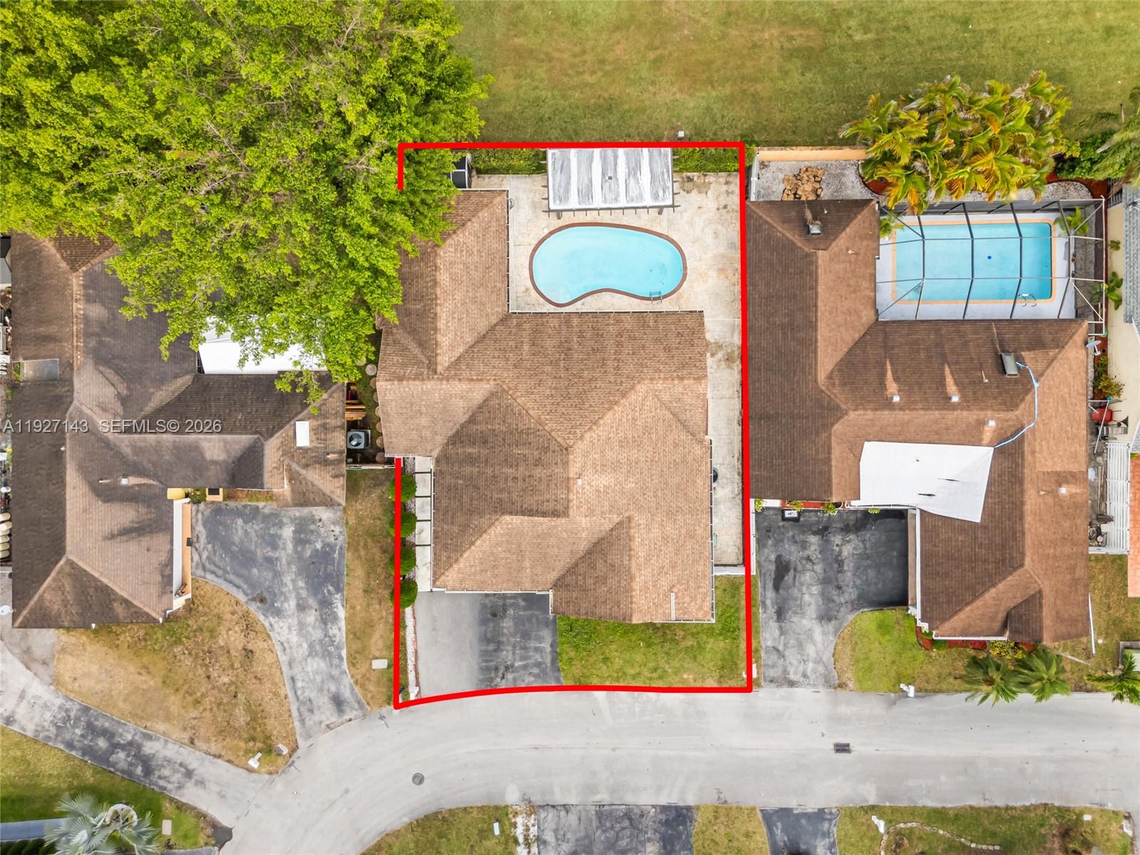 ROYAL GLEN - Residential