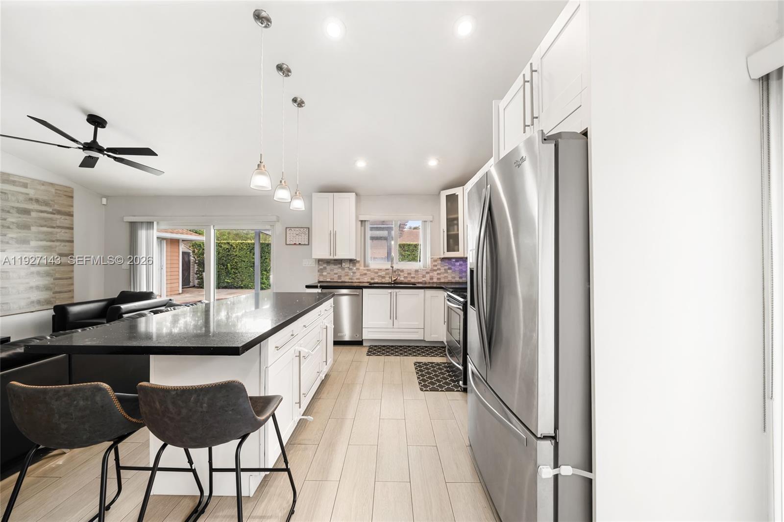 ROYAL GLEN - Residential