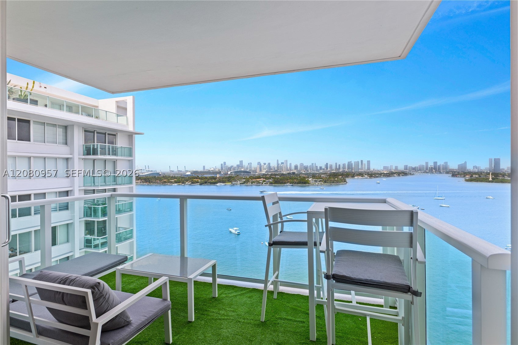 1000 West Ave 1518