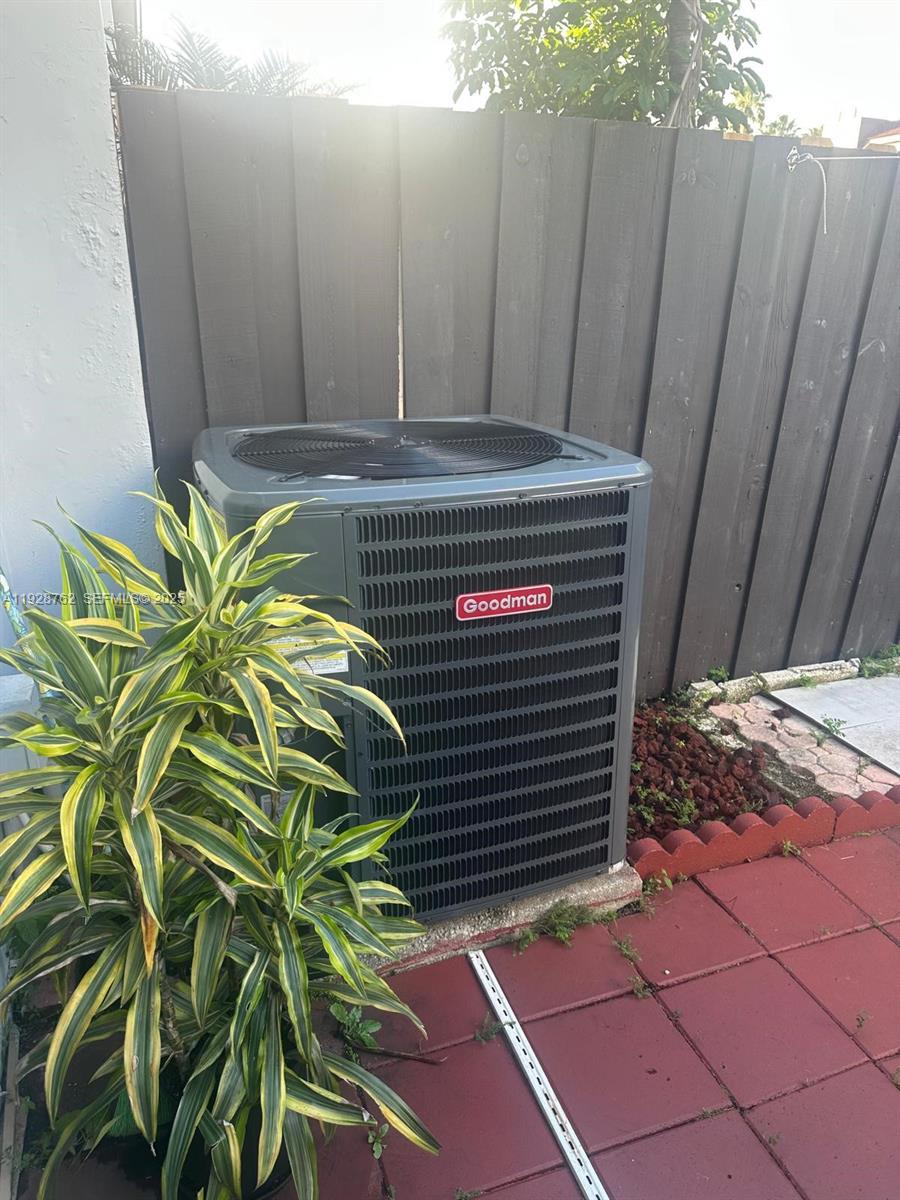 GARDENS AT KENDALE LAKES - Residential Lease