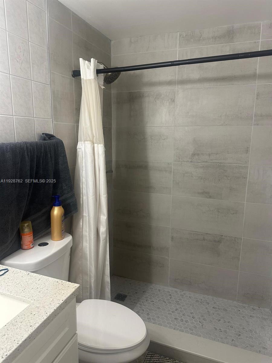 GARDENS AT KENDALE LAKES - Residential Lease