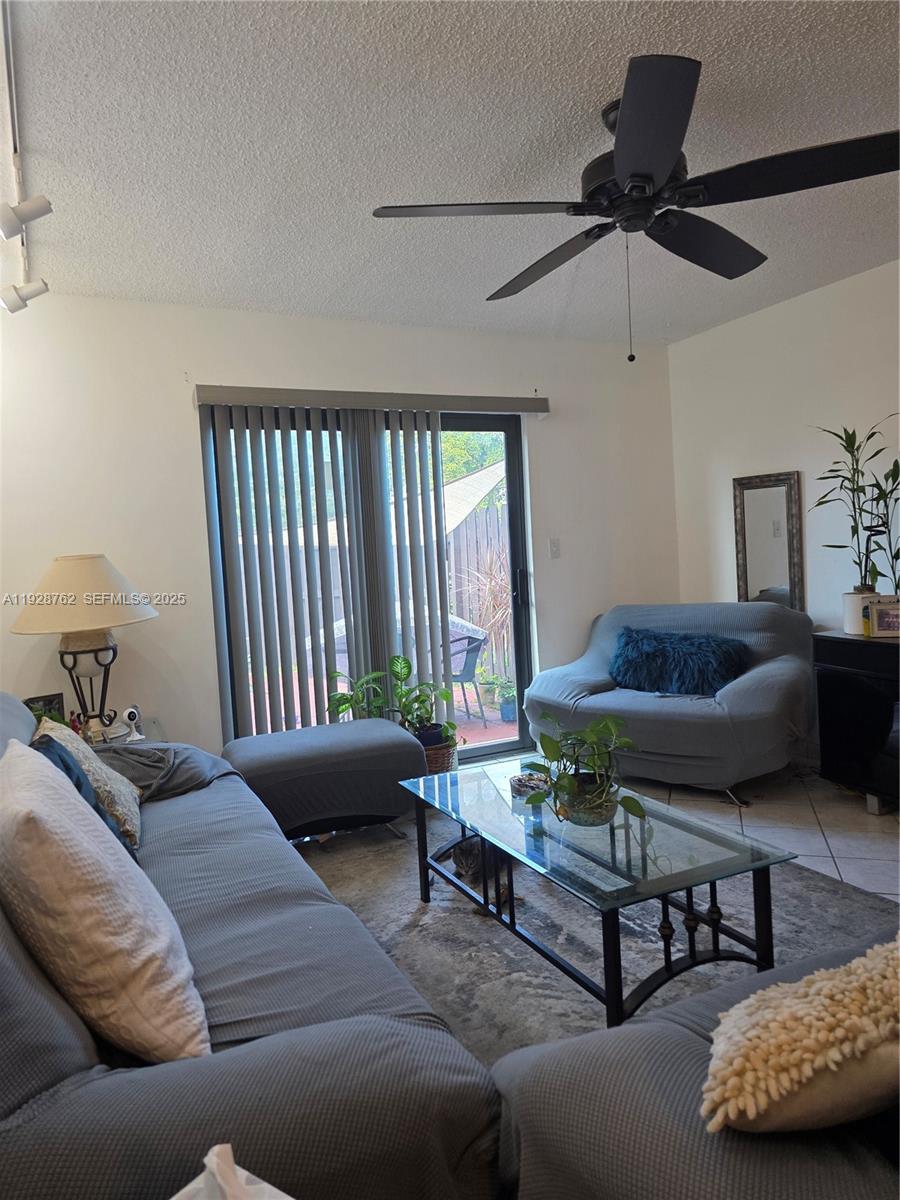 GARDENS AT KENDALE LAKES - Residential Lease