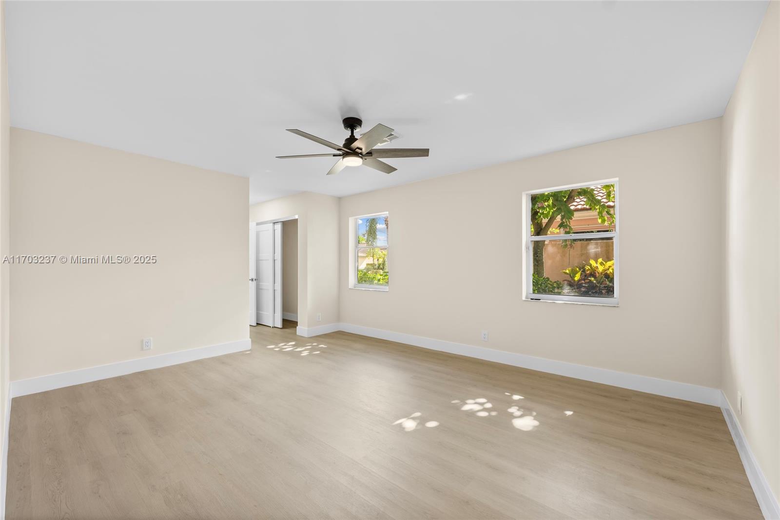 PALM ISLES - Residential