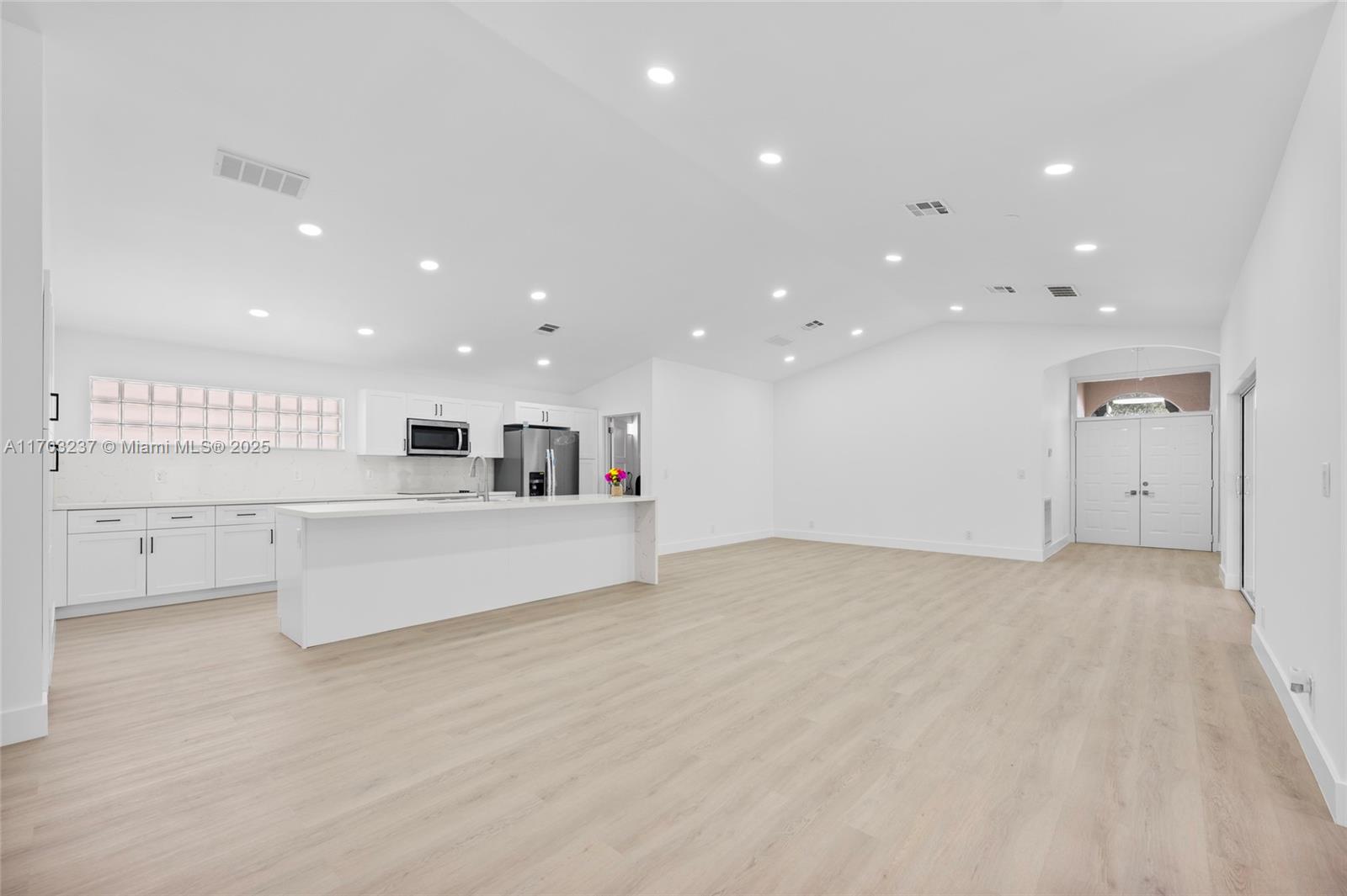 PALM ISLES - Residential